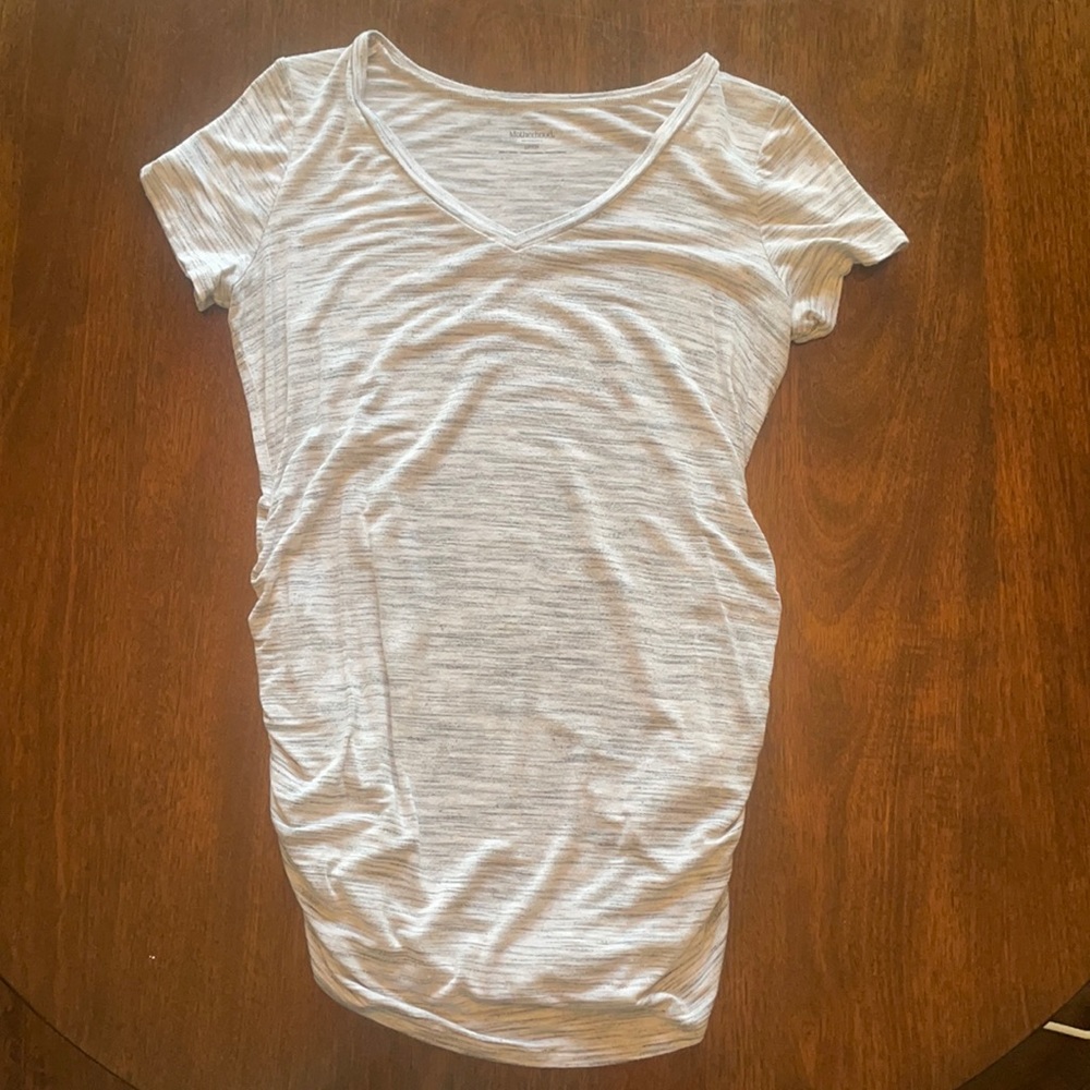 Motherhood Maternity Space Gray Tee Size Small